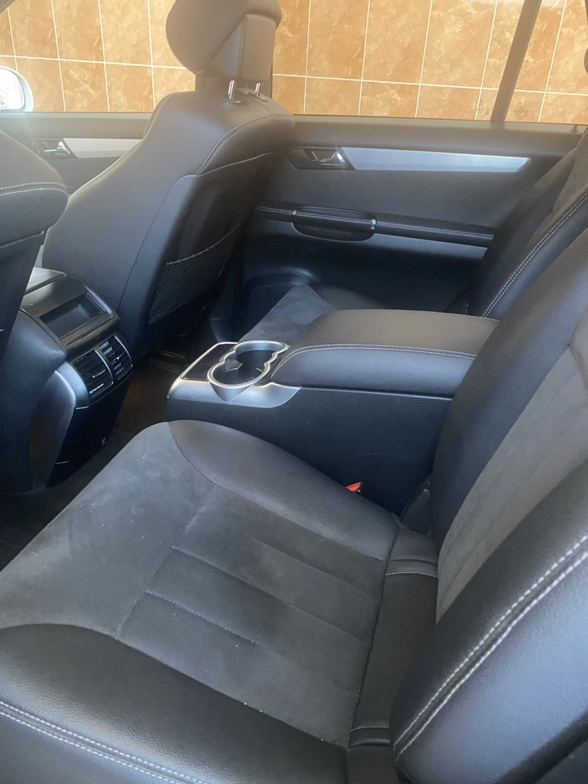 Mercedes-Benz 320 CDI - изображение 9