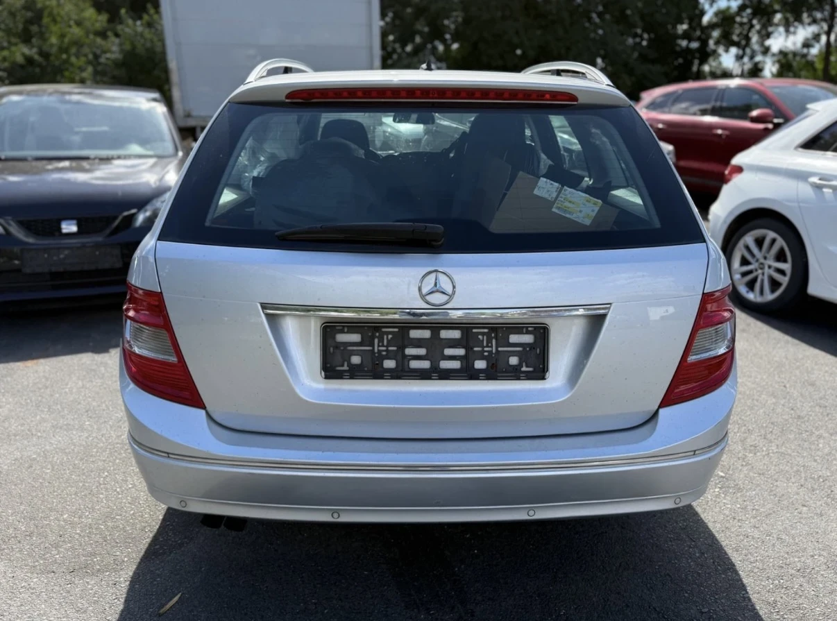 Mercedes-Benz C 180  - изображение 4