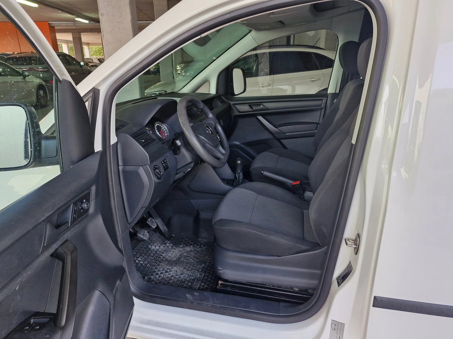 VW Caddy Kasten TDI BMT - изображение 4