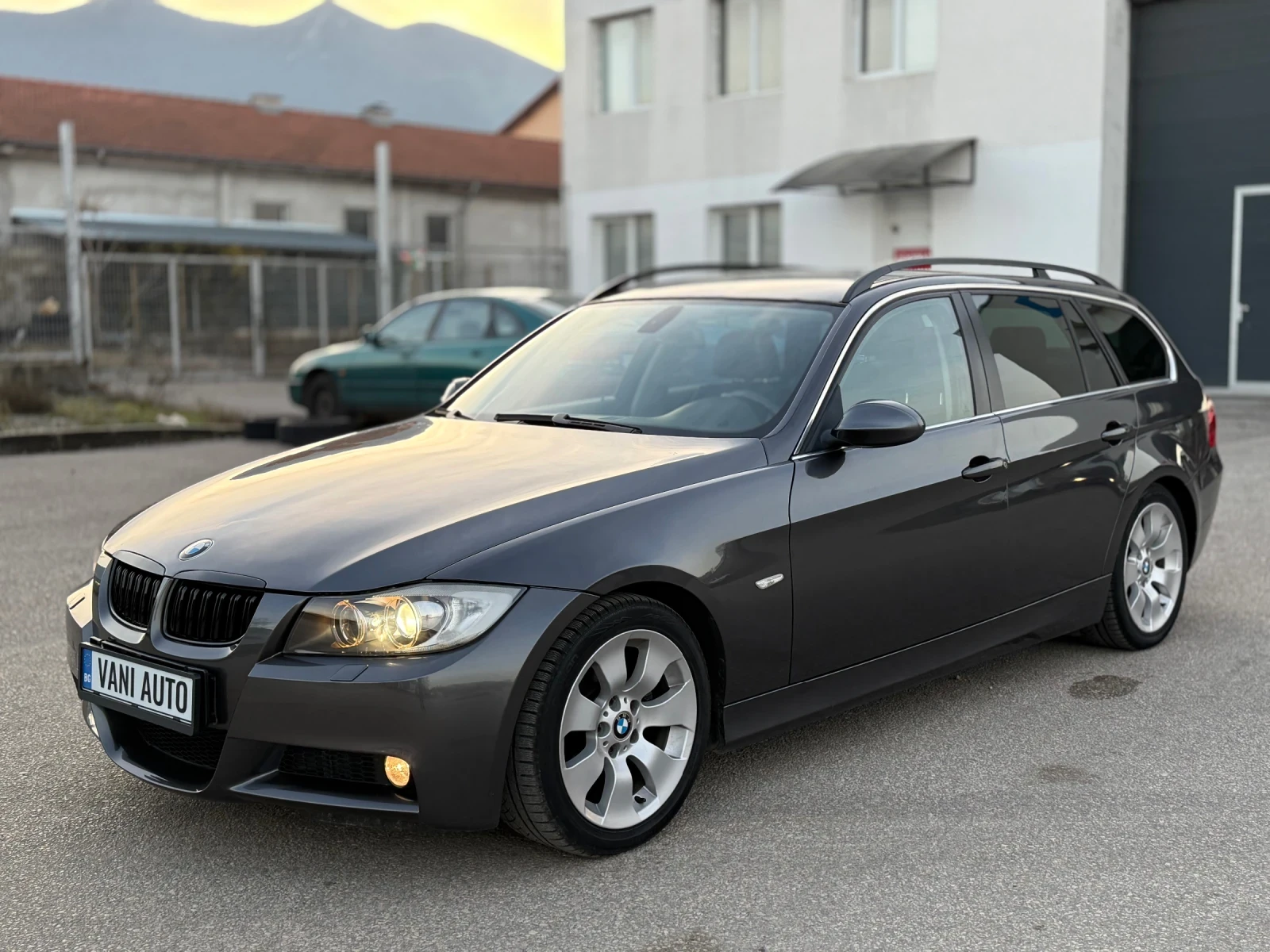 BMW 325 2.5i Автоматик - изображение 3