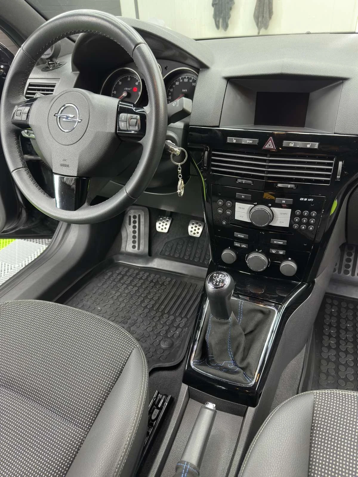 Opel Astra 1.9CDTI 230hp | Mobile.bg � ����������� 16