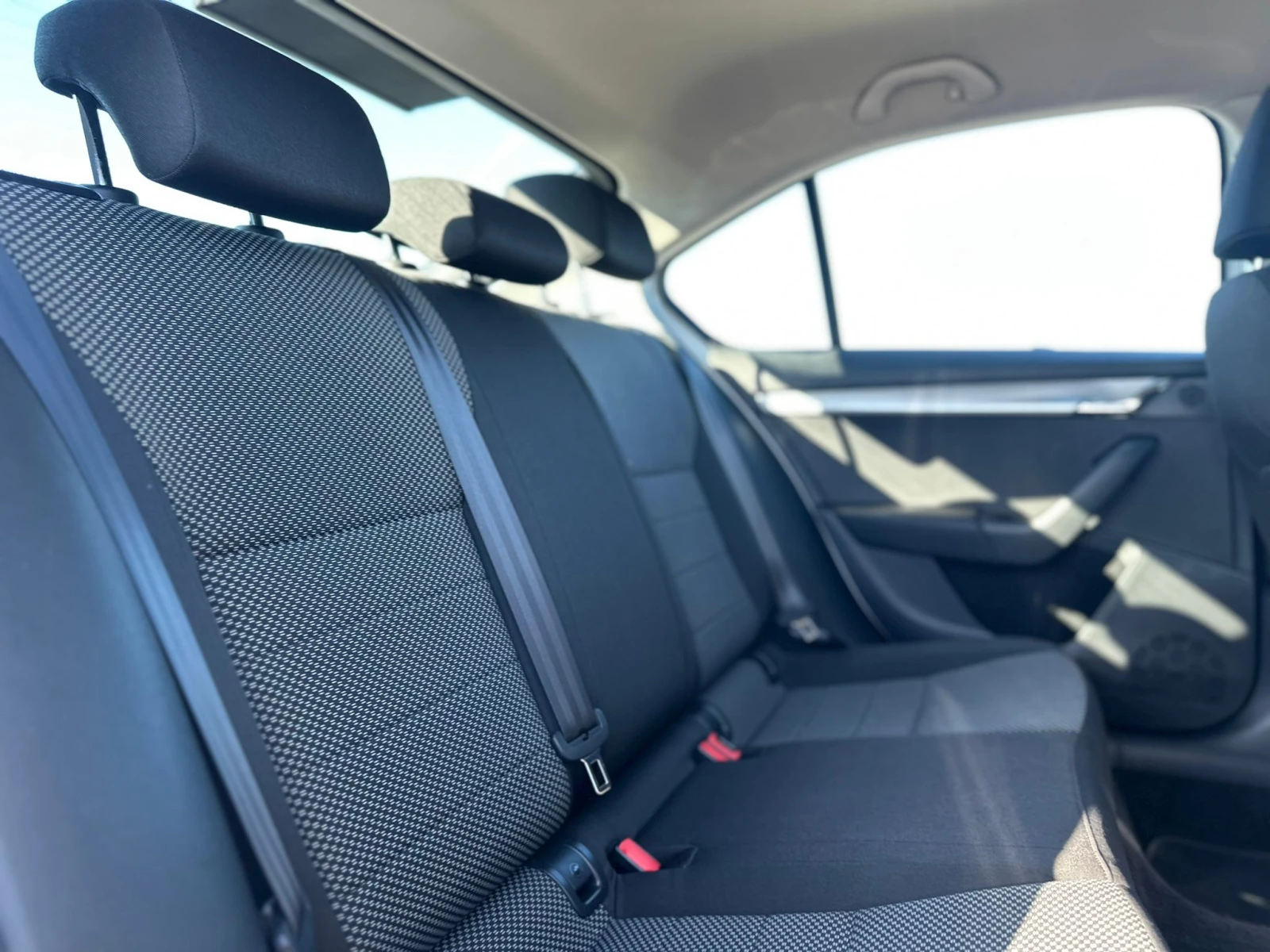 Skoda Octavia / 1.4 G-TEC / AUTOMAT / EURO 6 / TOP / - изображение 10