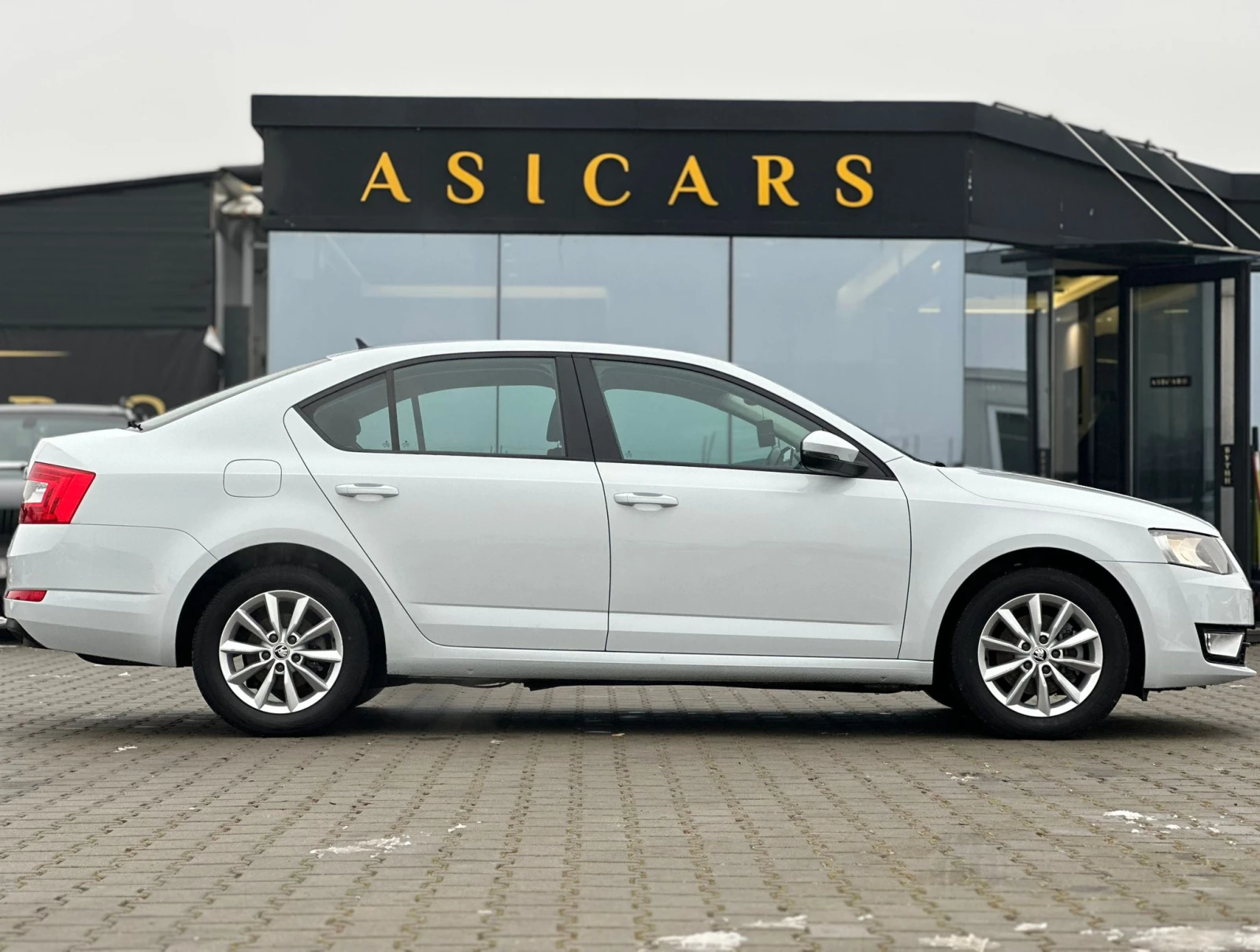 Skoda Octavia / 1.4 G-TEC / AUTOMAT / EURO 6 / TOP / - изображение 6