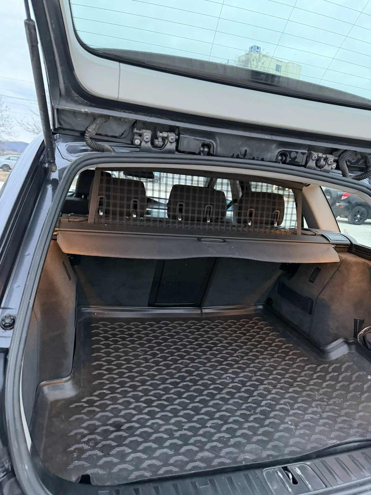 BMW 320 NAVI M PACK, снимка 9 - Автомобили и джипове - 54195894