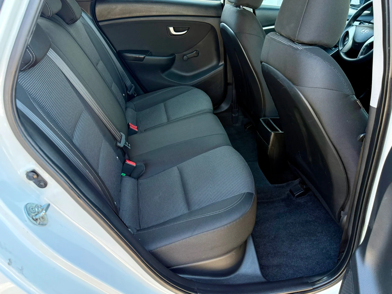 Hyundai I30 1.6CRDI-FACE-2016�-����� �������� ������� | Mobile.bg � ����������� 12