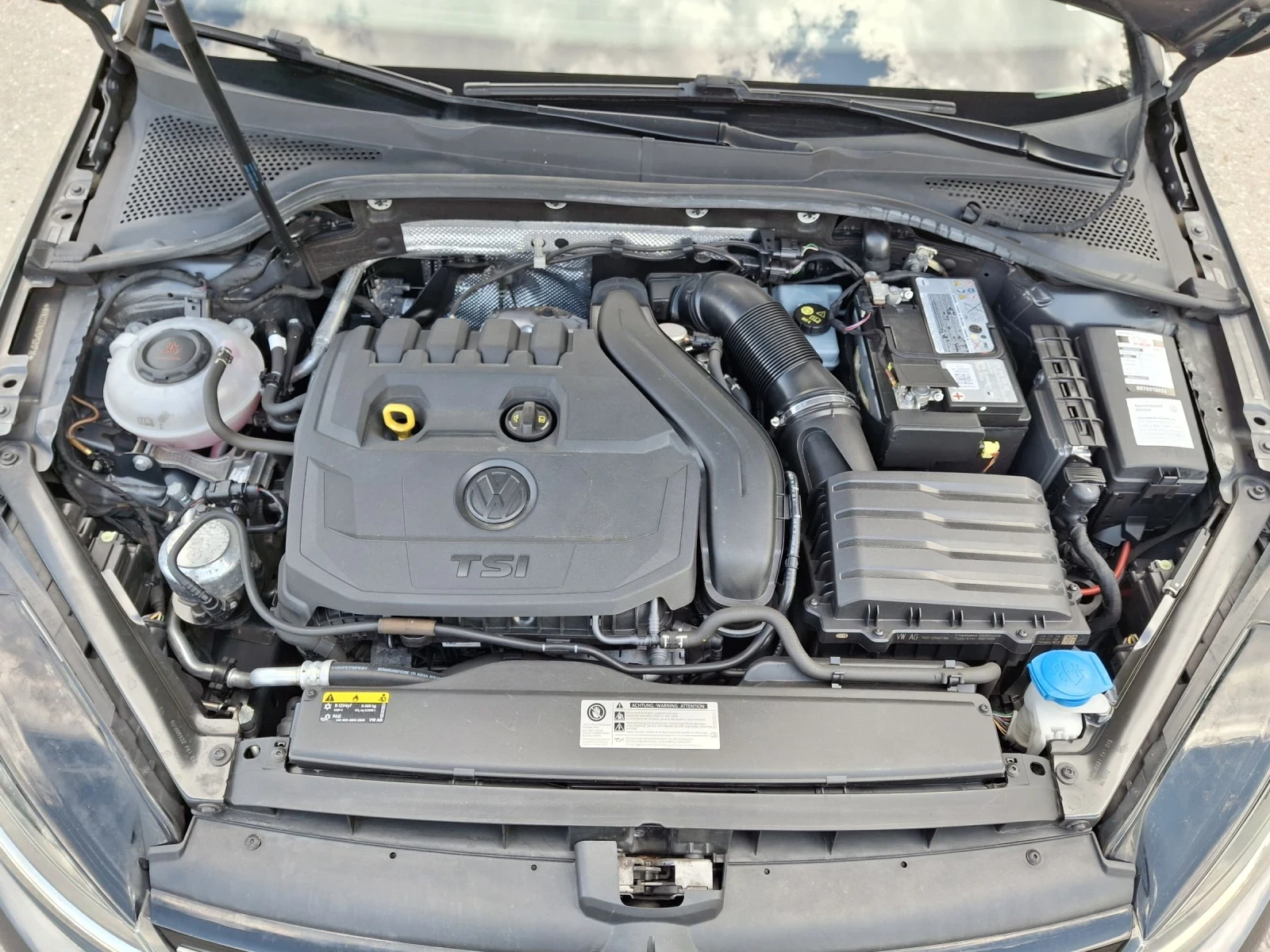 VW Golf 1.5 TSI, снимка 13 - Автомобили и джипове - 54628968