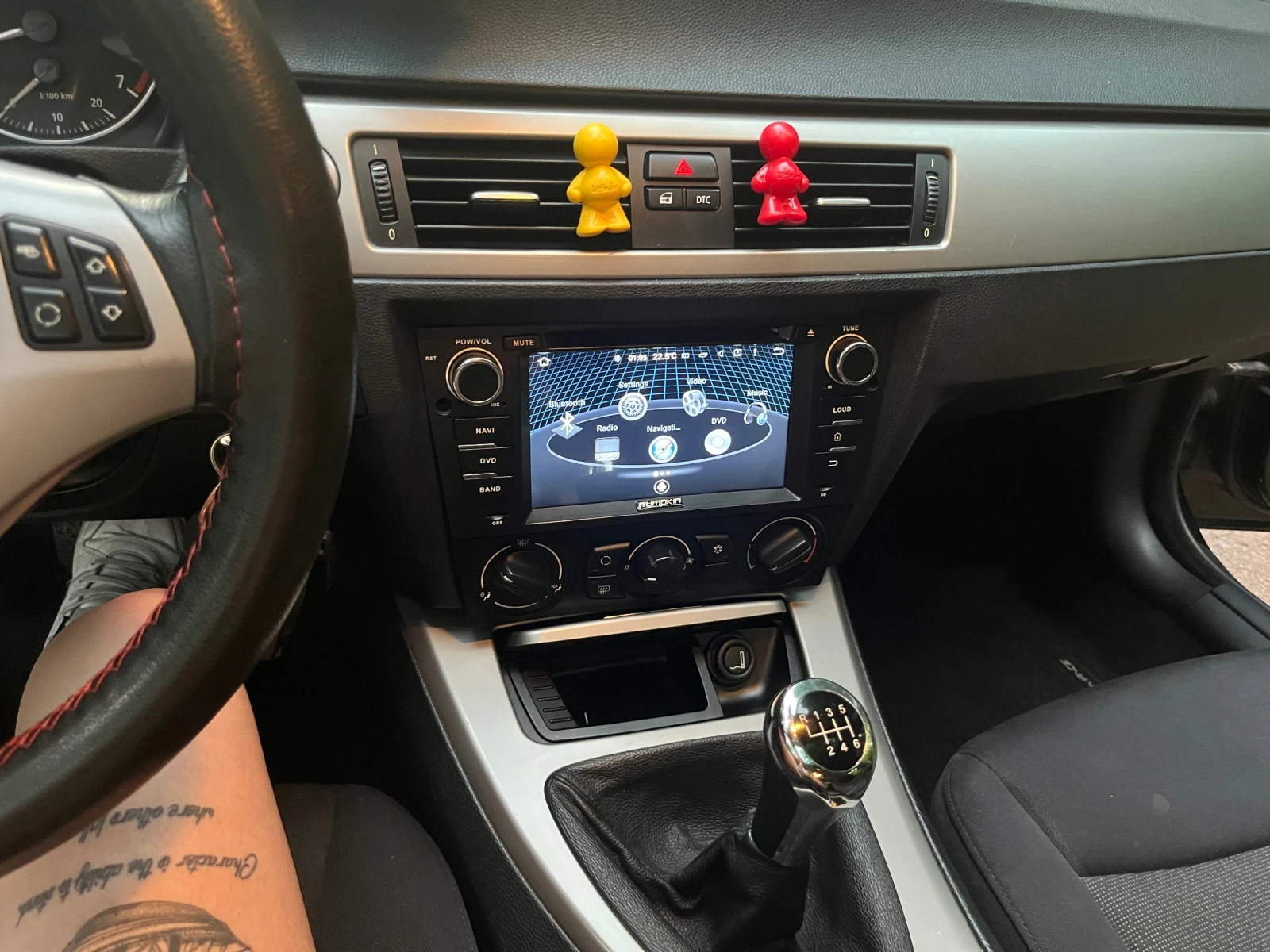 BMW 320 2.0i, снимка 12 - Автомобили и джипове - 54735361