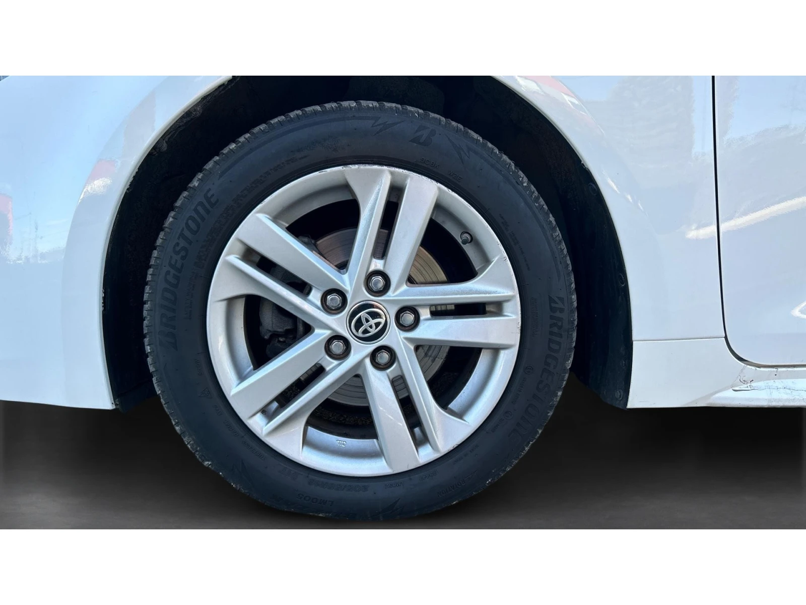 Toyota Corolla 1. 8 HSD Executive, Месечна вноска от 222  , снимка 16 - Автомобили и джипове - 54947682