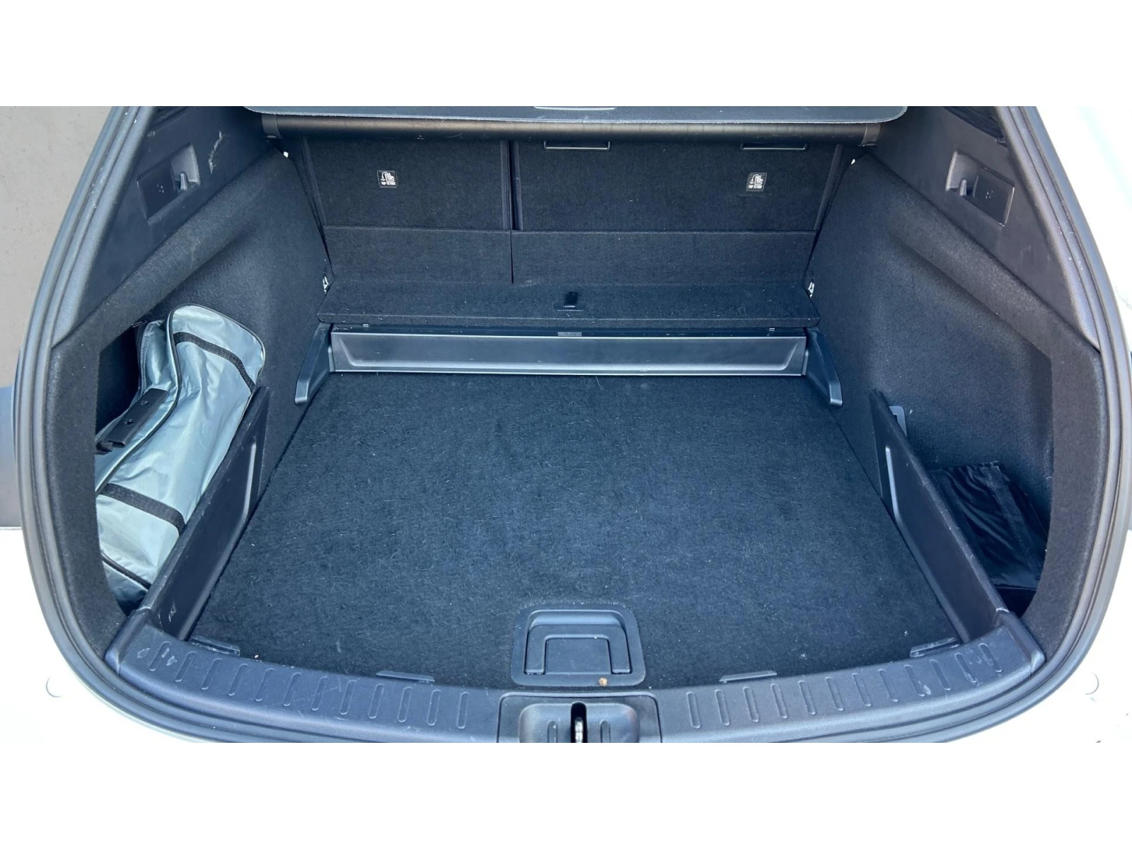 Toyota Corolla 1. 8 HSD Executive, Месечна вноска от 222  , снимка 17 - Автомобили и джипове - 54947682