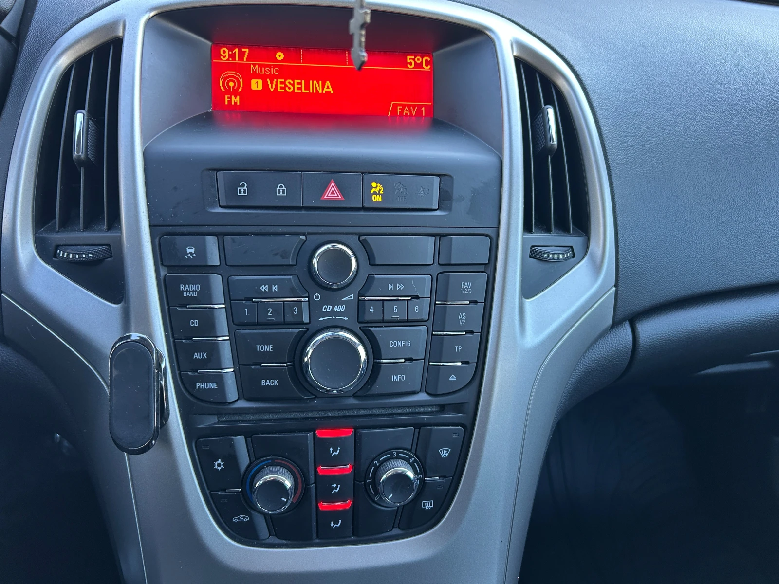 Opel Astra 1.4 БЕНЗИН 101 к.с., снимка 11 - Автомобили и джипове - 54960663