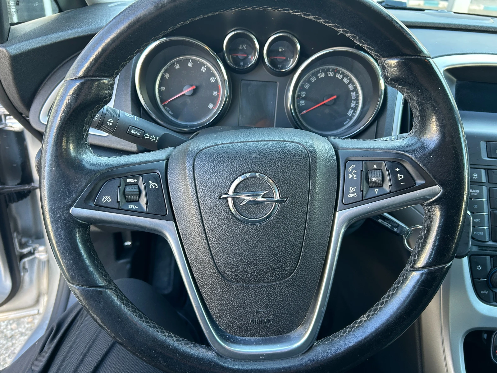 Opel Astra 1.4 БЕНЗИН 101 к.с., снимка 10 - Автомобили и джипове - 54960663
