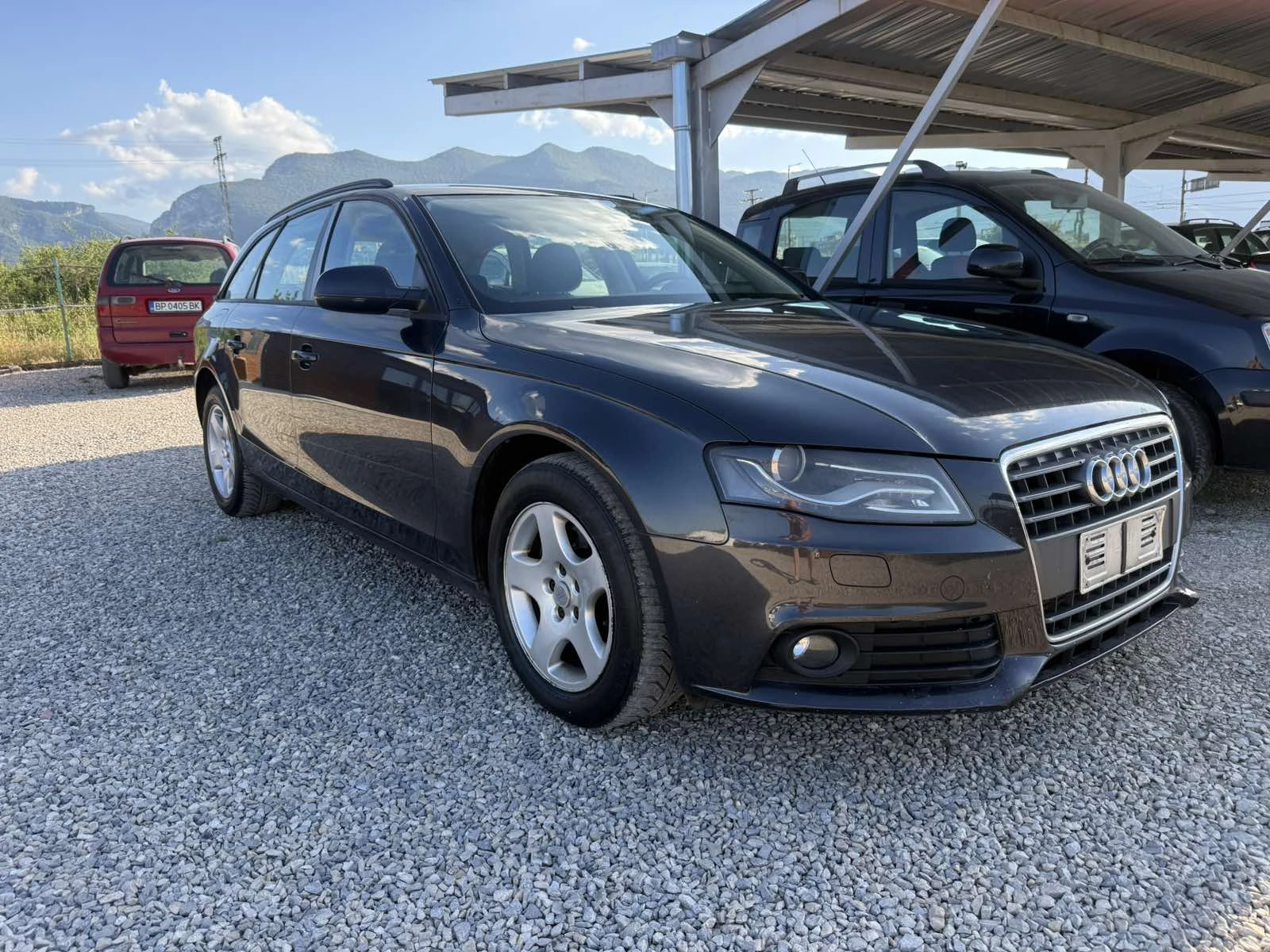 Audi A4 2.0TDI 143kc Italia, снимка 3 - Автомобили и джипове - 54977800