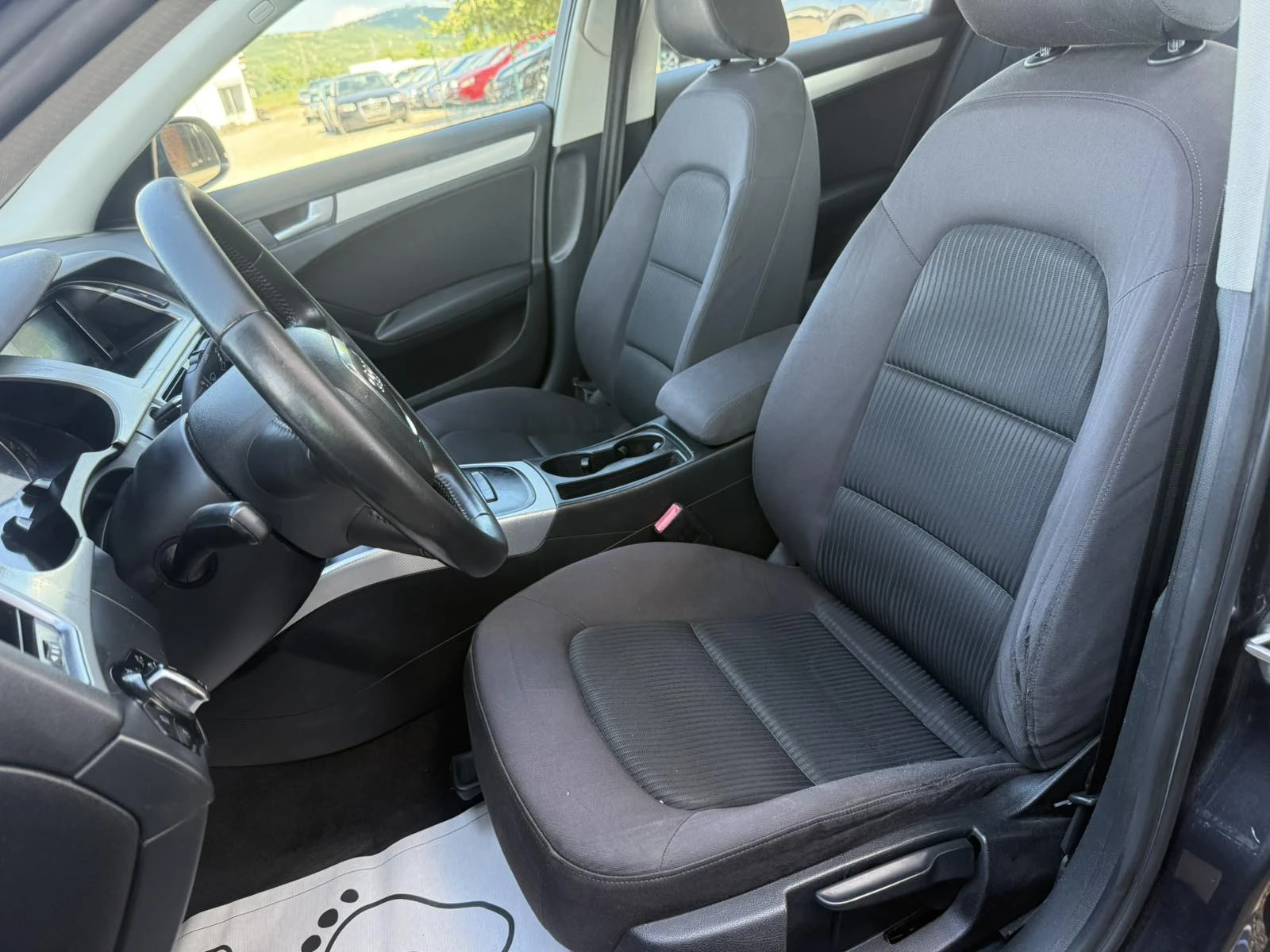 Audi A4 2.0TDI 143kc Italia, снимка 12 - Автомобили и джипове - 54977800