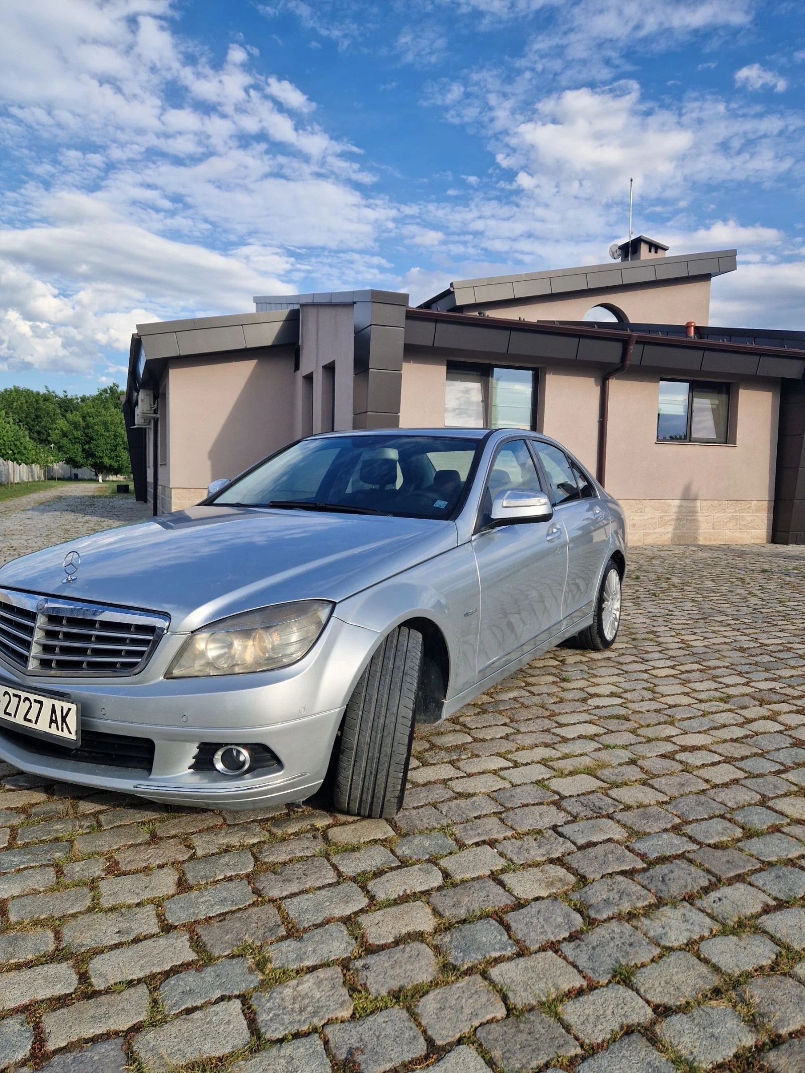 Mercedes-Benz C 220, снимка 5 - Автомобили и джипове - 55243603