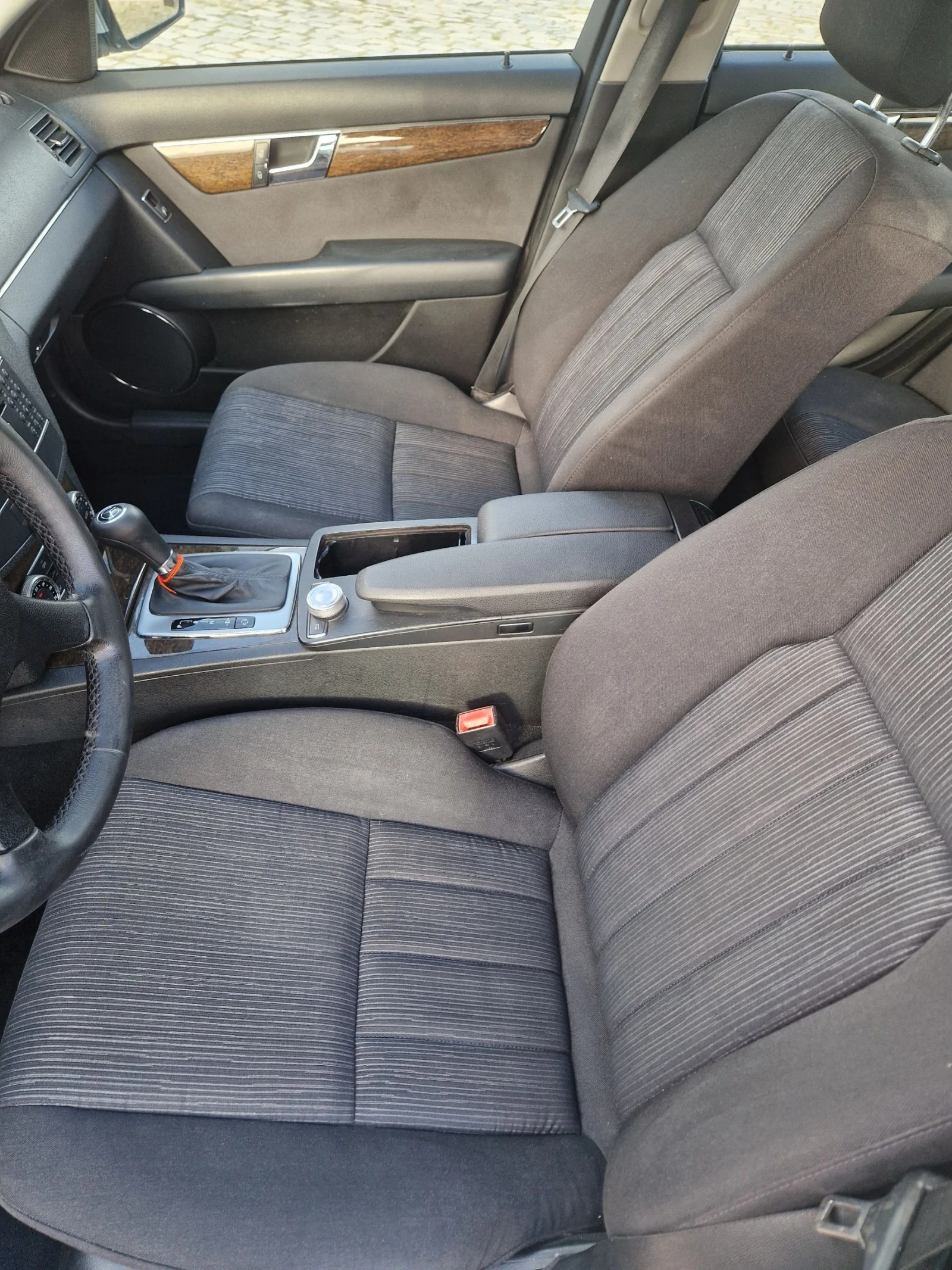 Mercedes-Benz C 220, снимка 11 - Автомобили и джипове - 55243603
