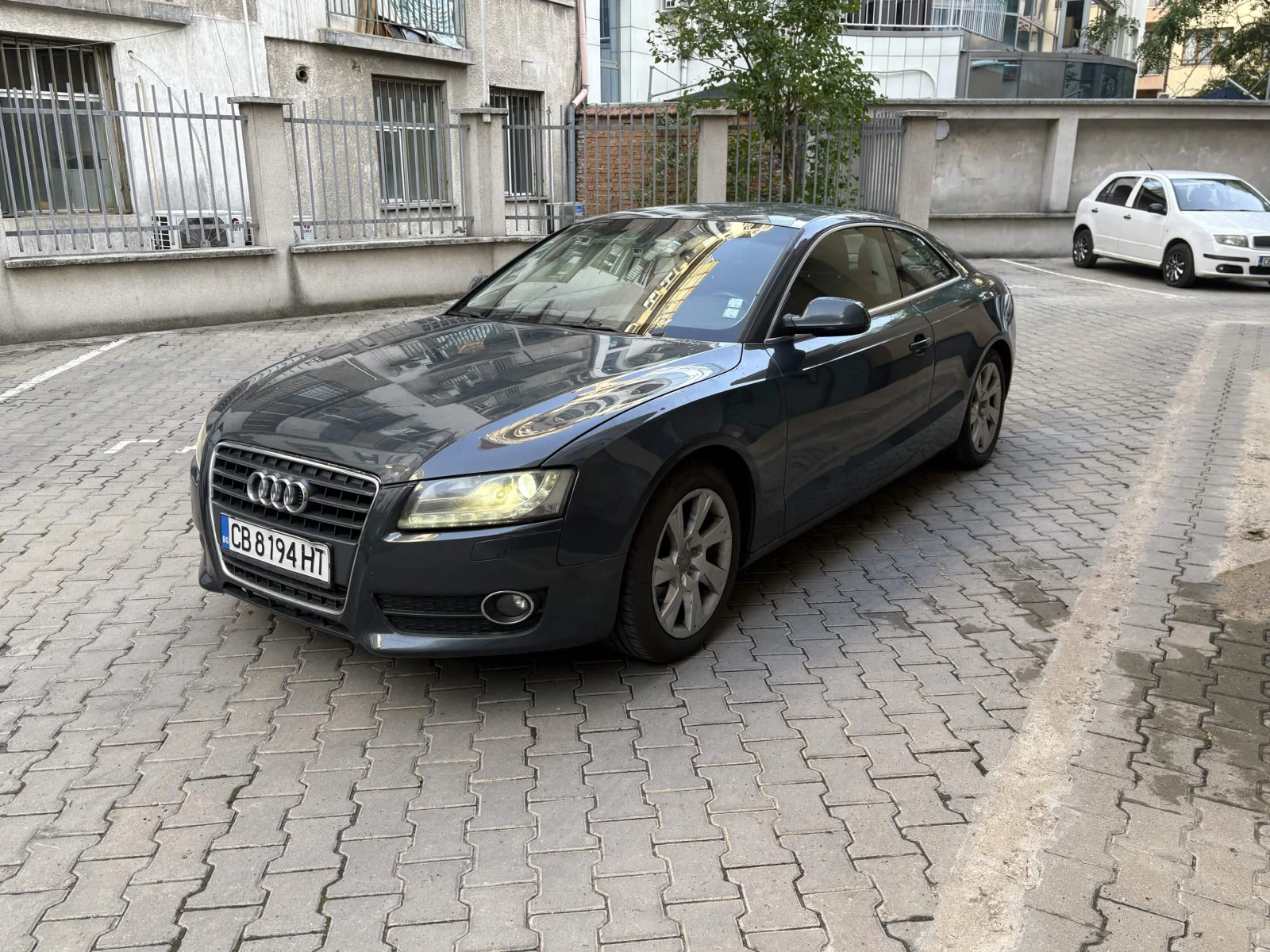 Audi A5 2.0 TFSI, снимка 2 - Автомобили и джипове - 55875557
