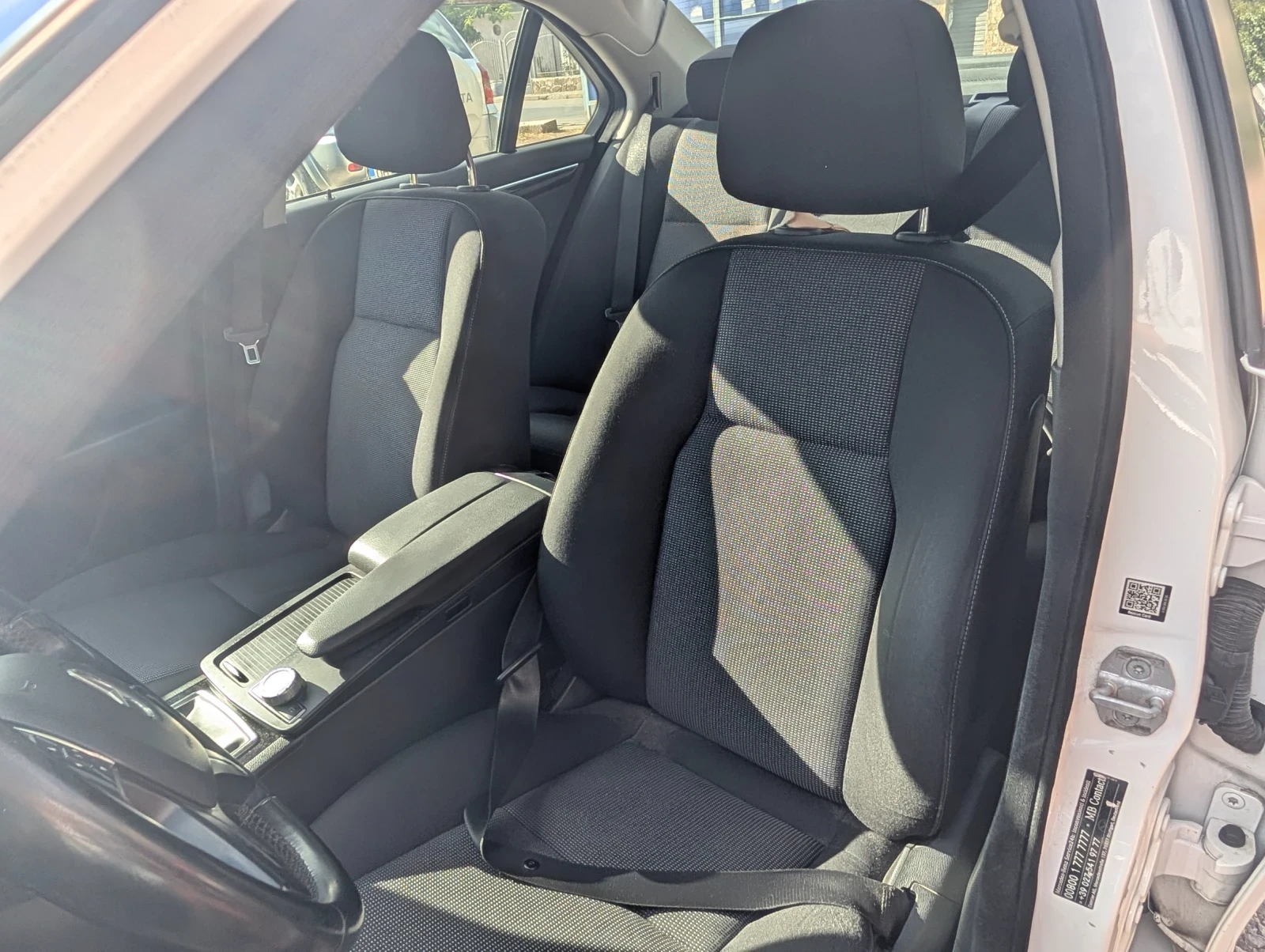 Mercedes-Benz C 200, снимка 6 - Автомобили и джипове - 56115966