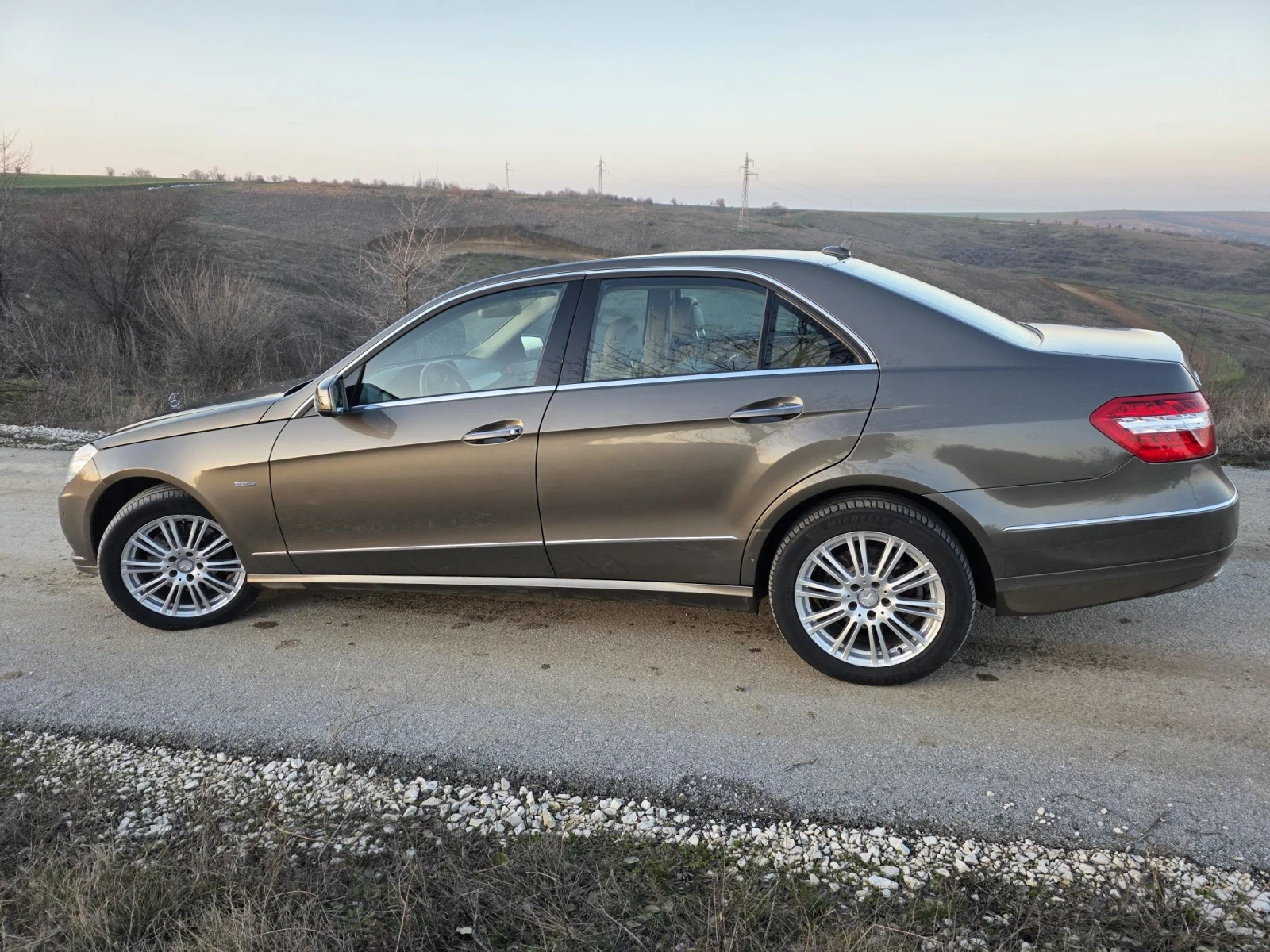Mercedes-Benz E 350 265 к.с., 4matic, снимка 8 - Автомобили и джипове - 56376896