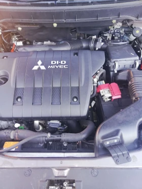 Mitsubishi Outlander 2.0 DIESEL УНИКАТ, снимка 7