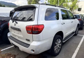 Toyota Sequoia PLATINUM * AWD * FACE * 1 СОБСТВЕНИК * CARFAX * , снимка 3