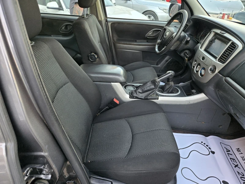 Mazda Tribute, снимка 6 - Автомобили и джипове - 49451880