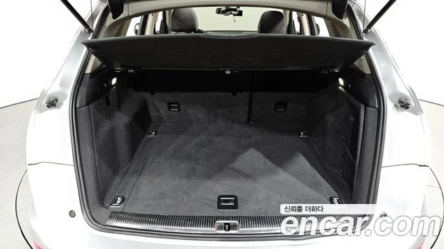 Audi Q5 2.0 TDI Quattro Dynamic 8R | Цена до България, снимка 16 - Автомобили и джипове - 53992897