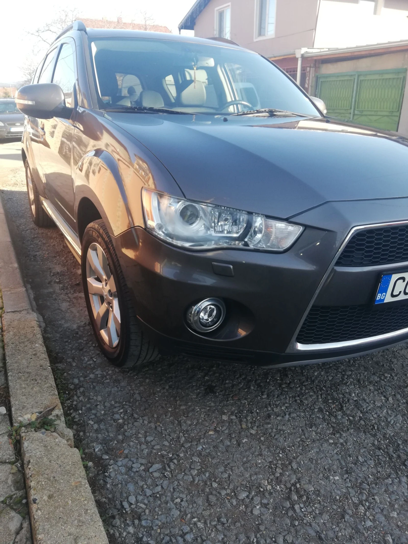 Mitsubishi Outlander 2.0 DIESEL ������ | Mobile.bg � ����������� 1