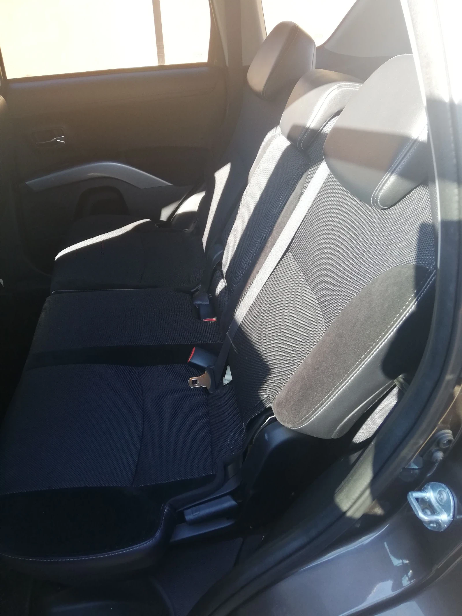 Mitsubishi Outlander 2.0 DIESEL ������ | Mobile.bg � ����������� 15