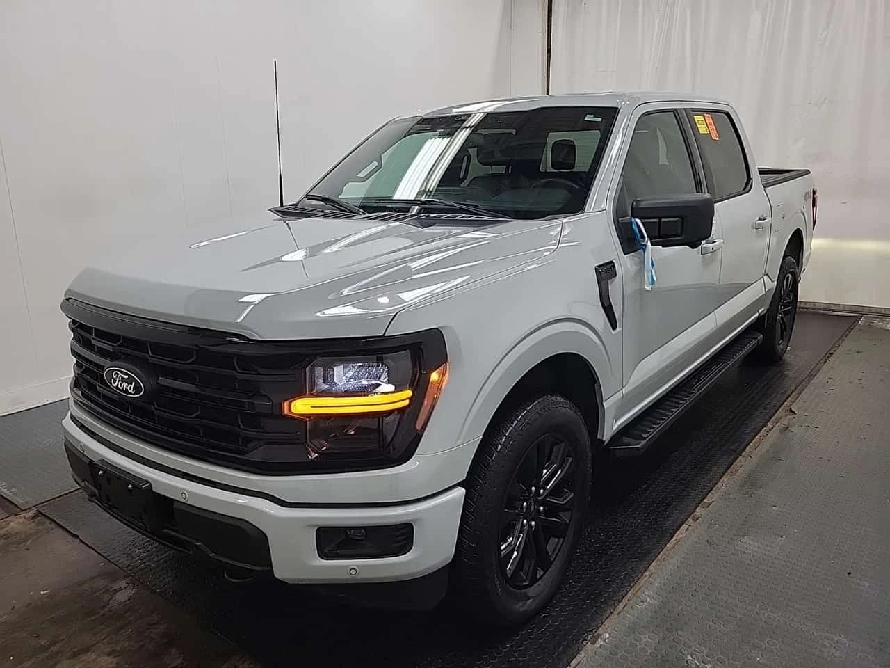 Ford F150 * XLT * CARFAX * ДИСТРОНИК * ПОДГРЕВИ * КАМЕРИ | Auto.bg — изображение 1