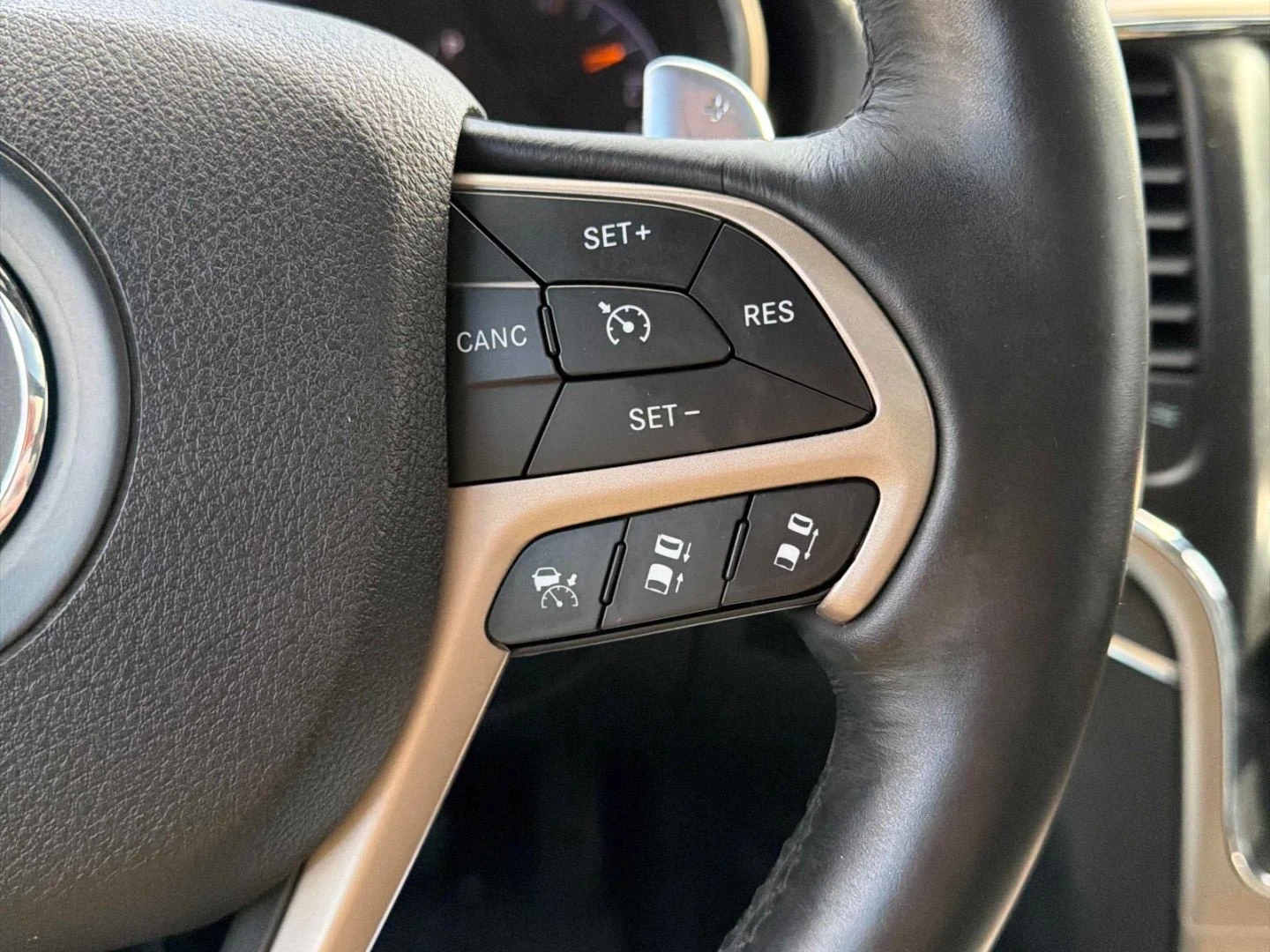 Jeep Grand cherokee SUMMIT* Distronic* Обдух* Подгрев, снимка 7 - Автомобили и джипове - 53853243