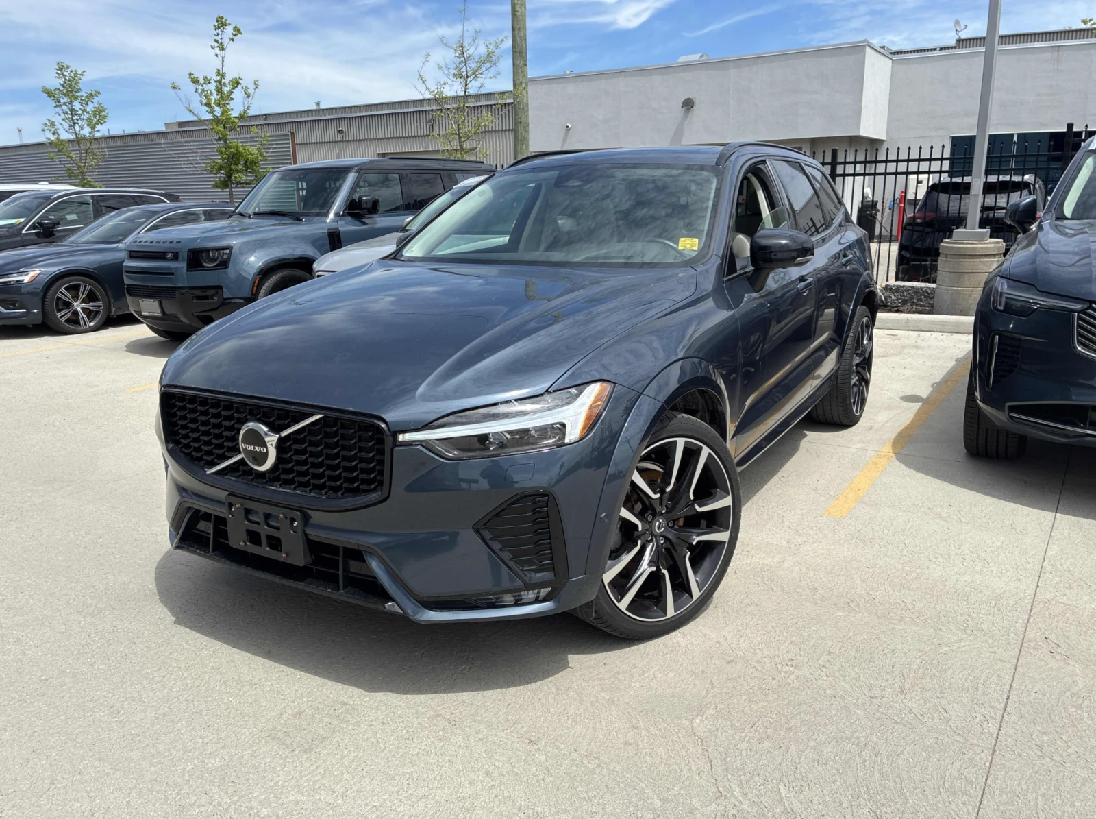 Volvo XC60 2023 Volvo XC60 Ultimate Dark Theme