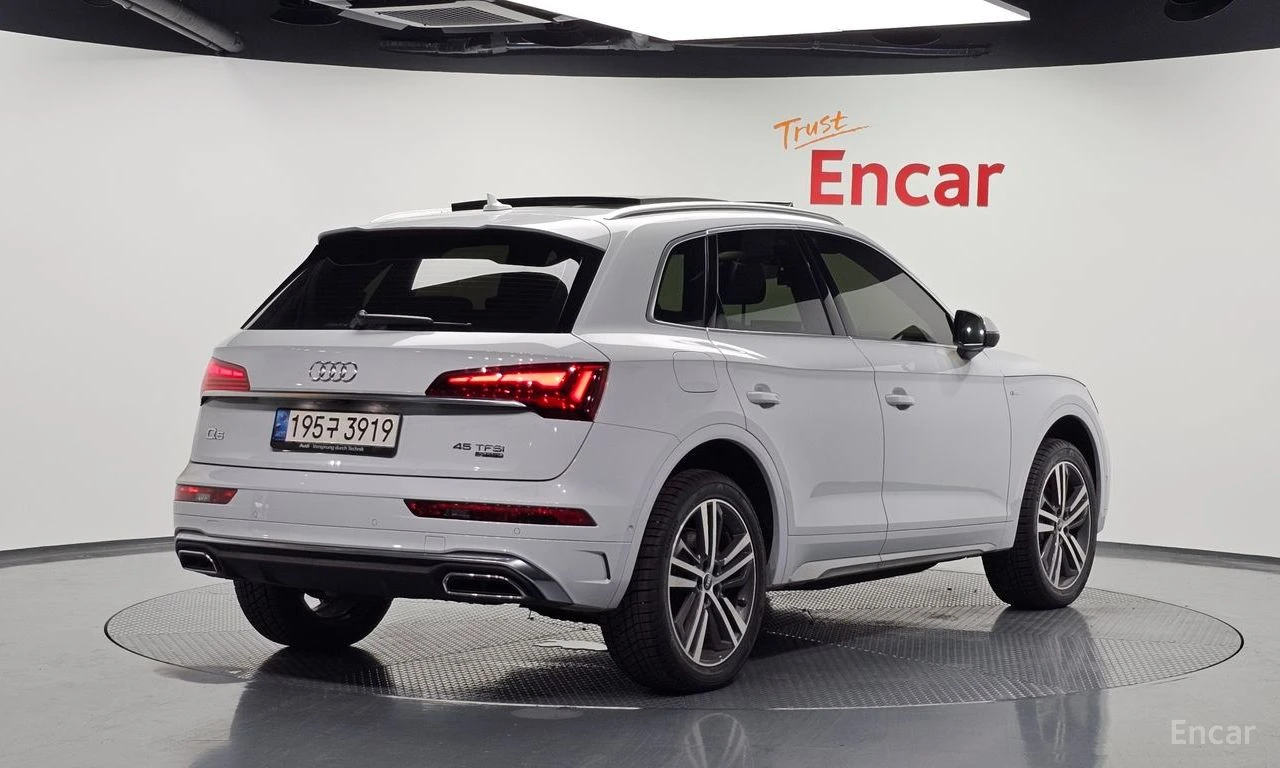 Audi Q5 * ФИКСИРАНА ЦЕНА ДО БЪЛГАРИЯ * АВТОКРЕДИТ, снимка 3 - Автомобили и джипове - 55421847