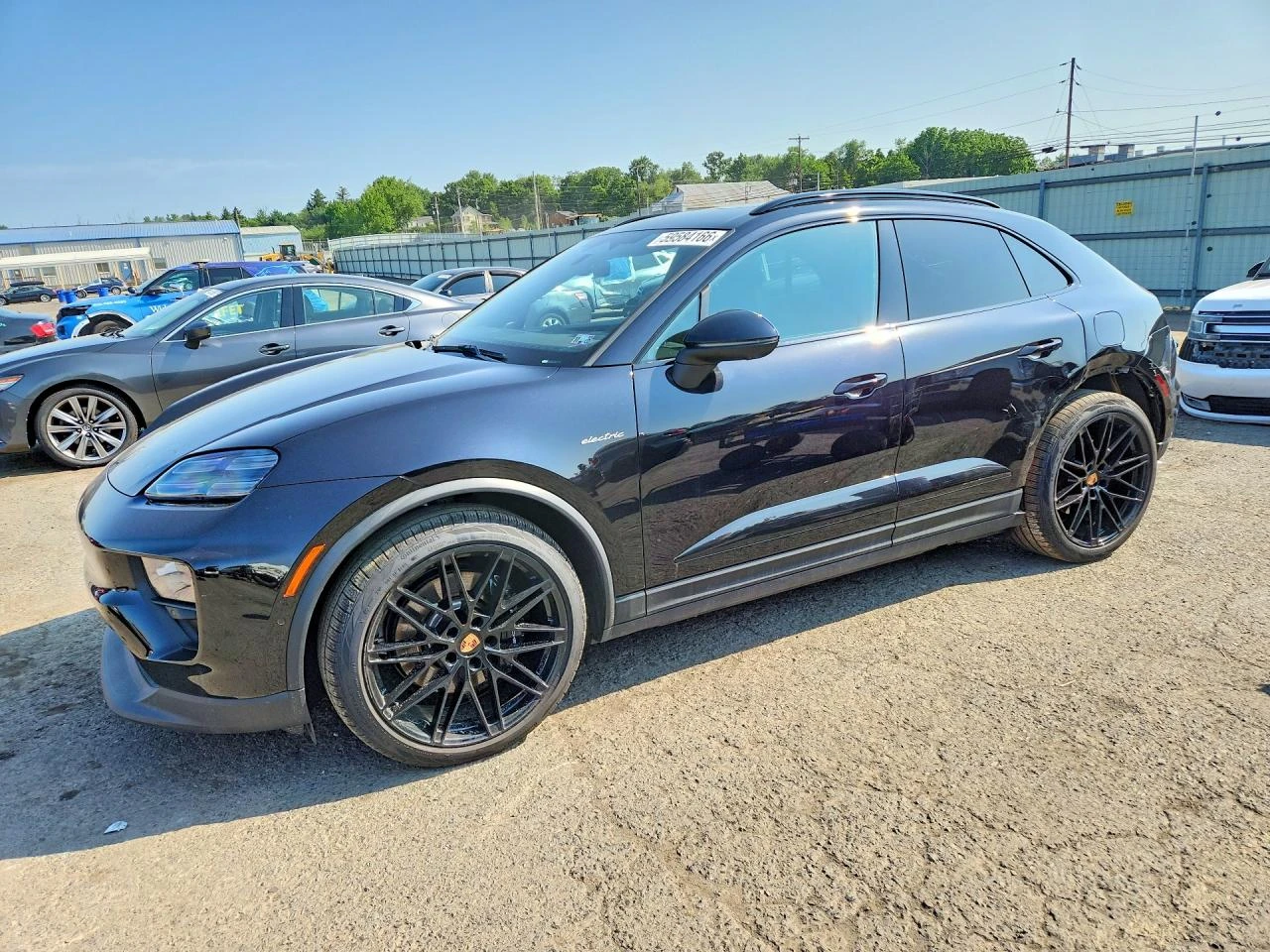 Porsche Macan 4S | AWD | DISTRONIC | COOLED SEATS