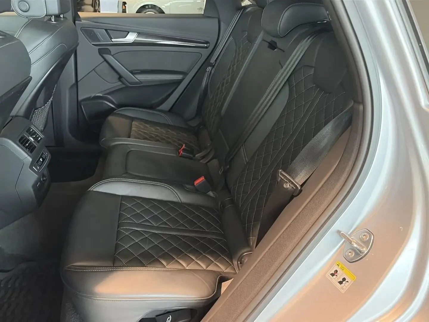 Audi SQ5 TECHNIK ЦЕНА ДО БЪЛГАРИЯ АВТОКРЕДИТ, снимка 15 - Автомобили и джипове - 55886987