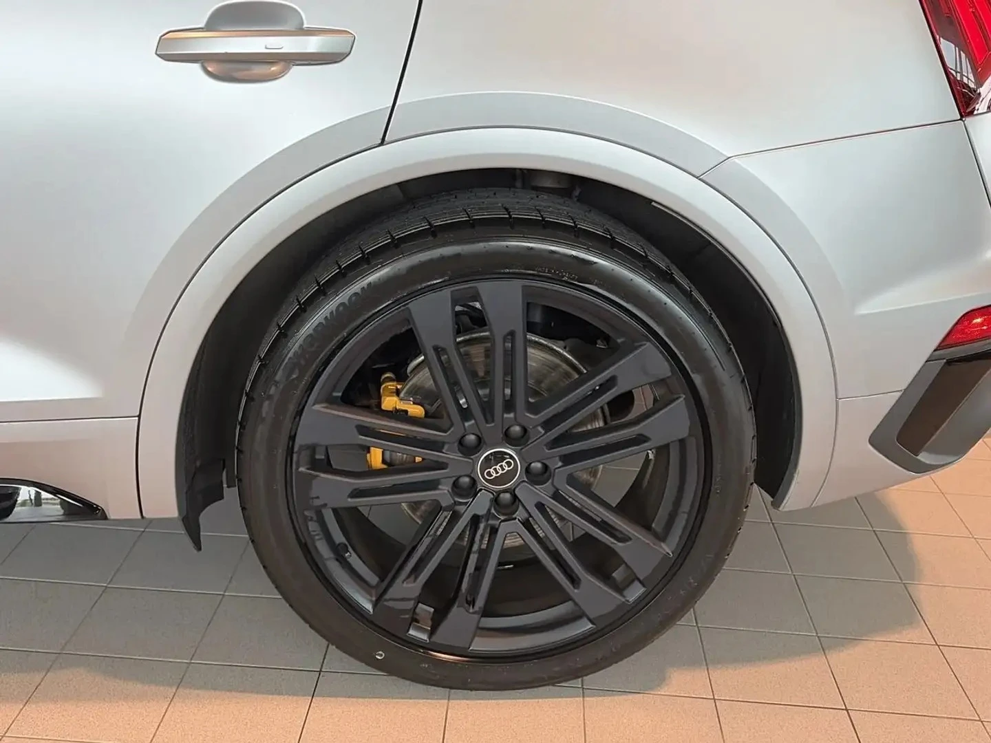 Audi SQ5 TECHNIK ЦЕНА ДО БЪЛГАРИЯ АВТОКРЕДИТ, снимка 7 - Автомобили и джипове - 55886987