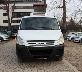 Iveco Daily 2.3 AUTOMATIC  ХЛАДИЛНО   ВЪЗДУШНИ ВЪЗГЛАВНИЦИ , снимка 2