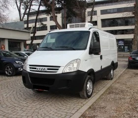 Iveco Daily 2.3 AUTOMATIC  ХЛАДИЛНО   ВЪЗДУШНИ ВЪЗГЛАВНИЦИ , снимка 1