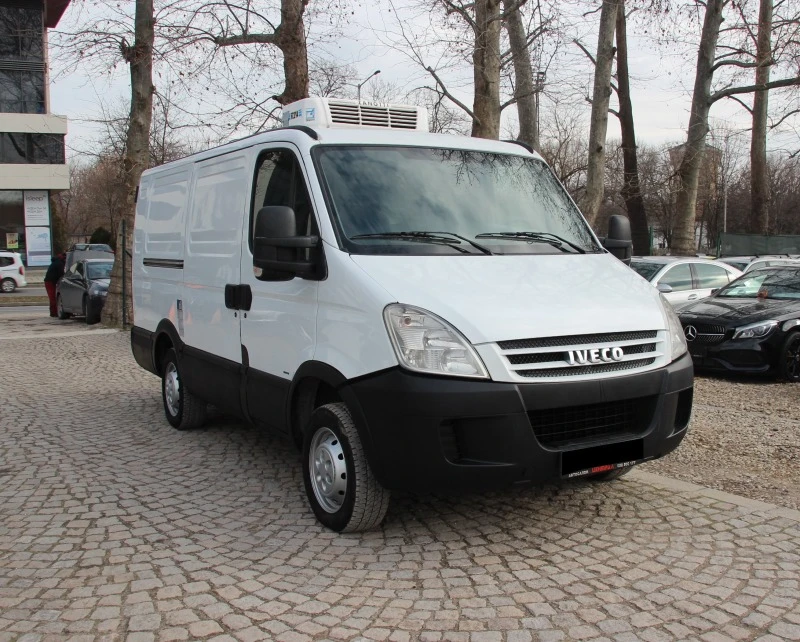 Iveco Daily 2.3 AUTOMATIC  ХЛАДИЛНО   ВЪЗДУШНИ ВЪЗГЛАВНИЦИ , снимка 3 - Бусове и автобуси - 49466515