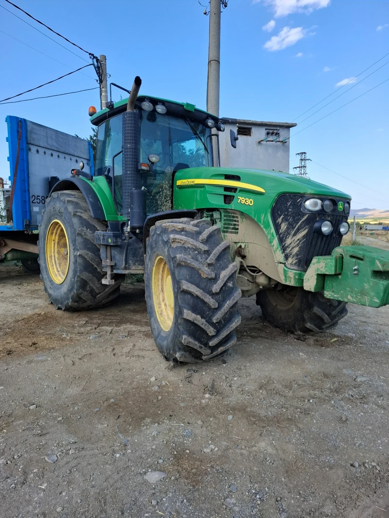 Трактор John Deere 7930