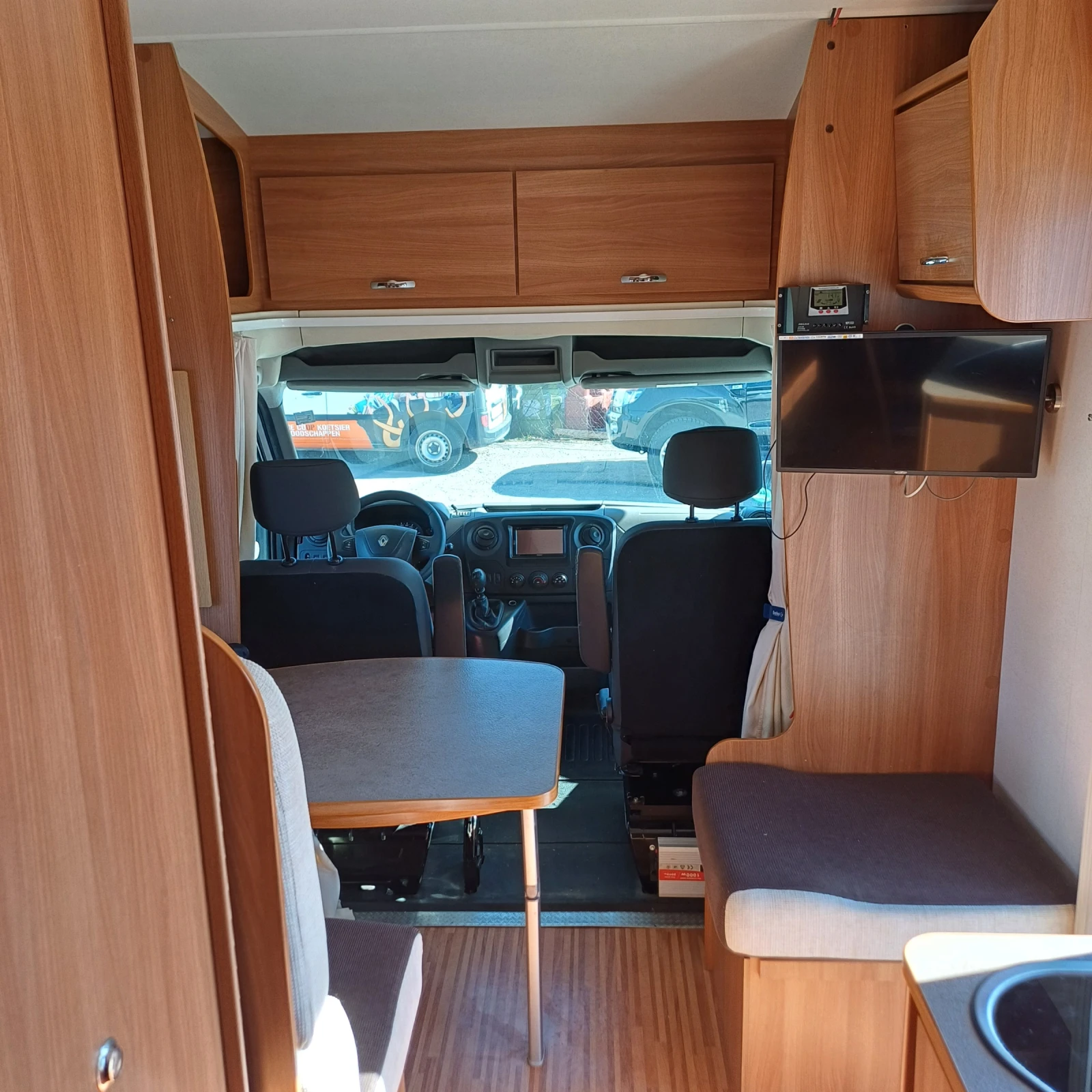 ������ XGO | Mobile.bg � ����������� 8