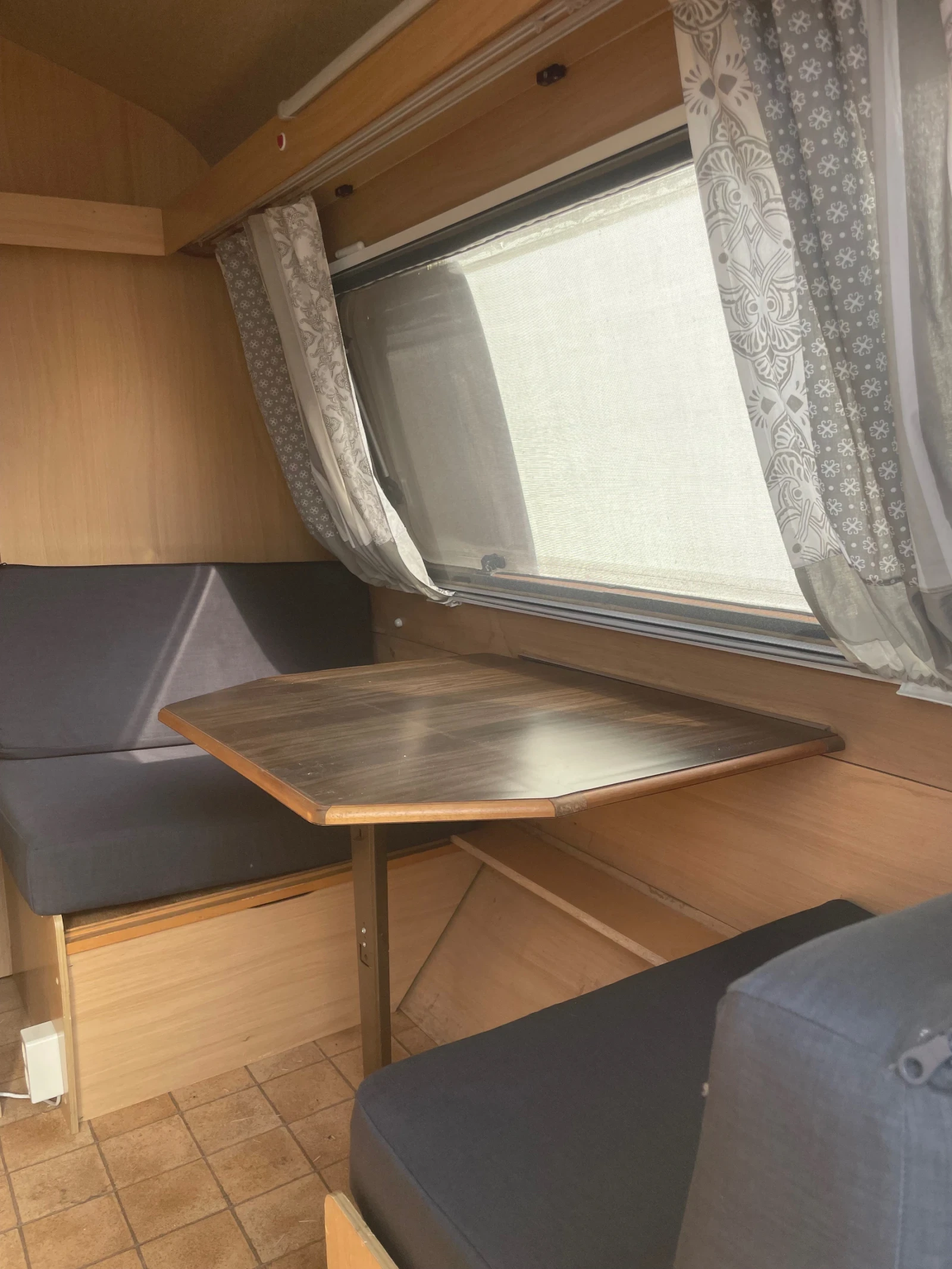 Каравана Adria, снимка 8 - Каравани и кемпери - 55792047