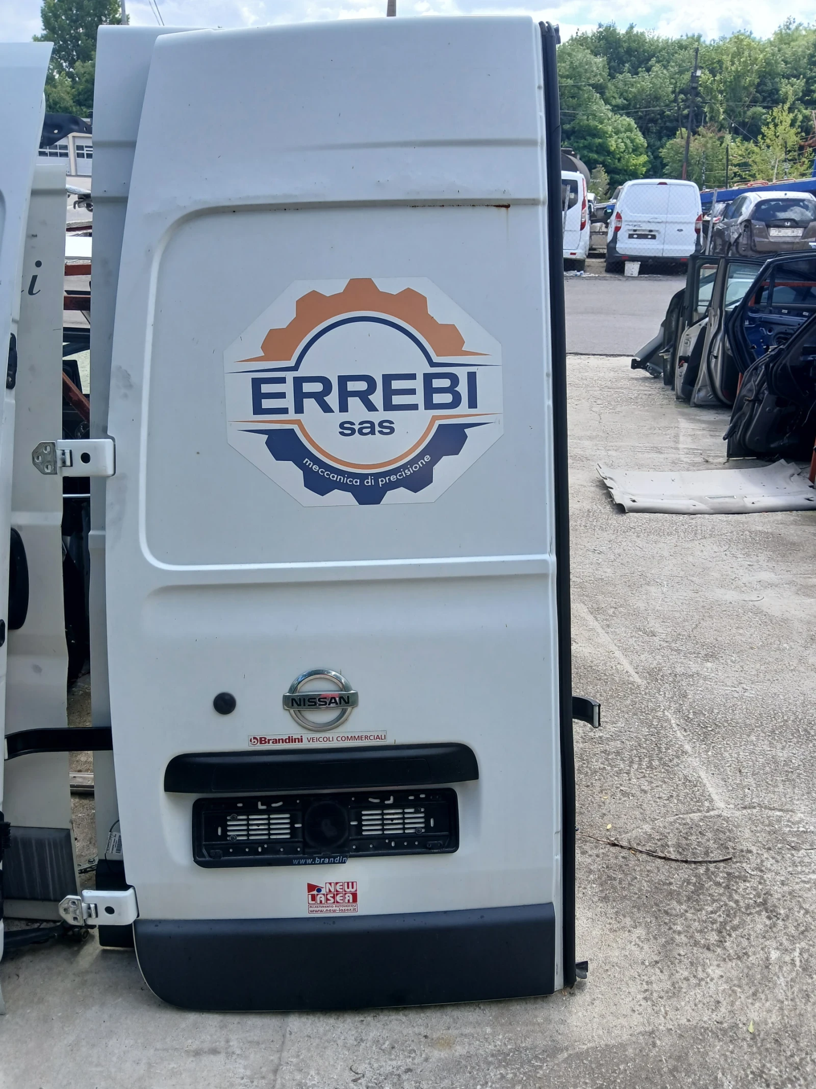 Врата задна лява Nissan NV400 