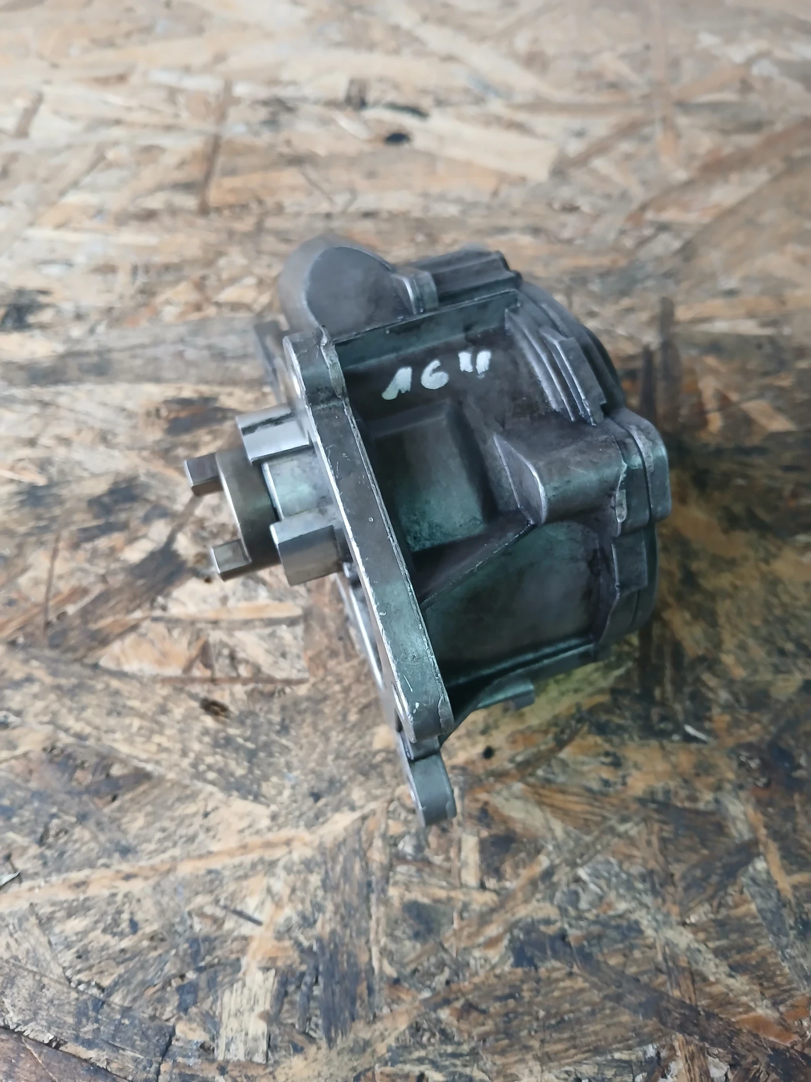 А 642 2300165 вакум помпа Mercedes ML 164, снимка 3 - Части - 56698024