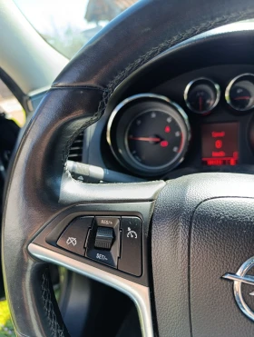 Opel Insignia - 5500 € / 10757.07 лв. - 10152352 9