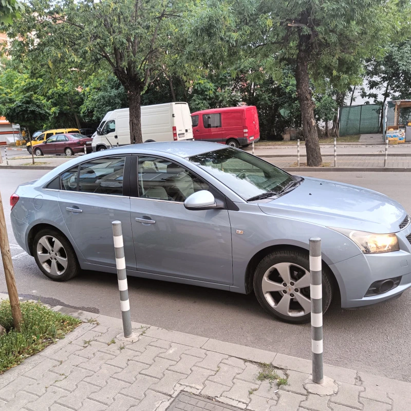 Chevrolet Cruze, снимка 6 - Автомобили и джипове - 47135249