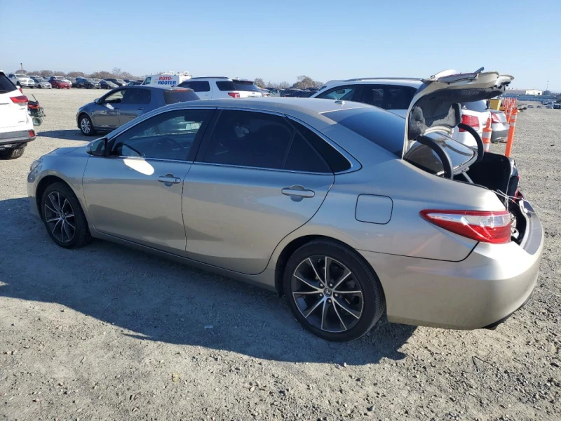 Toyota Camry XSE FWD, снимка 2 - Автомобили и джипове - 48997381