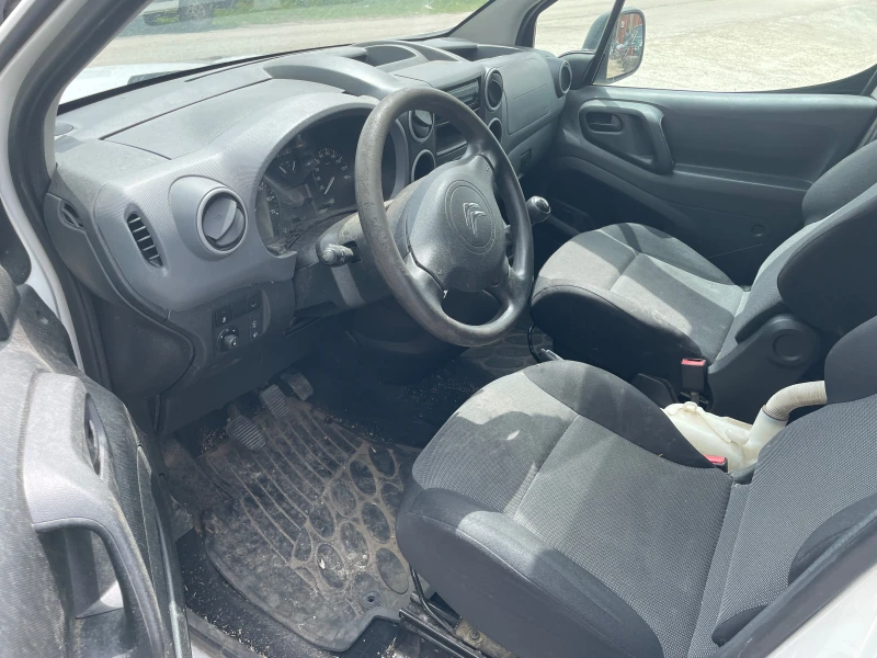 Citroen Berlingo 1.6 Blue HDI, снимка 8 - Автомобили и джипове - 50211142