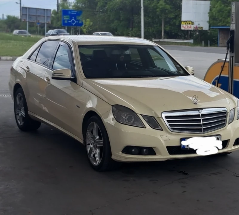 Mercedes-Benz E 200, снимка 2 - Автомобили и джипове - 52593451