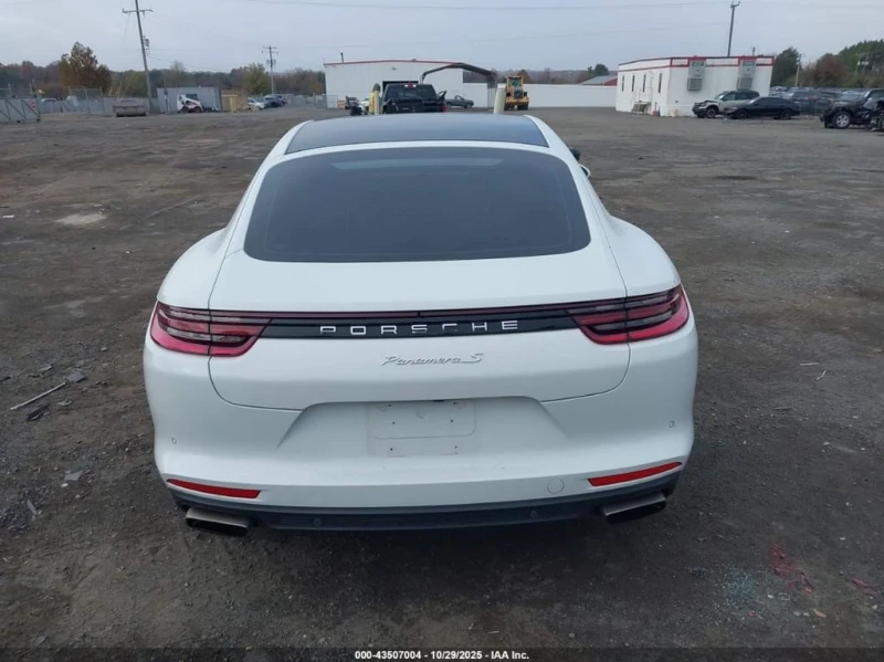 Porsche Panamera * 4 * CARFAX * ФИНАНСИРАНЕ* КЛИП, снимка 16 - Автомобили и джипове - 53191928