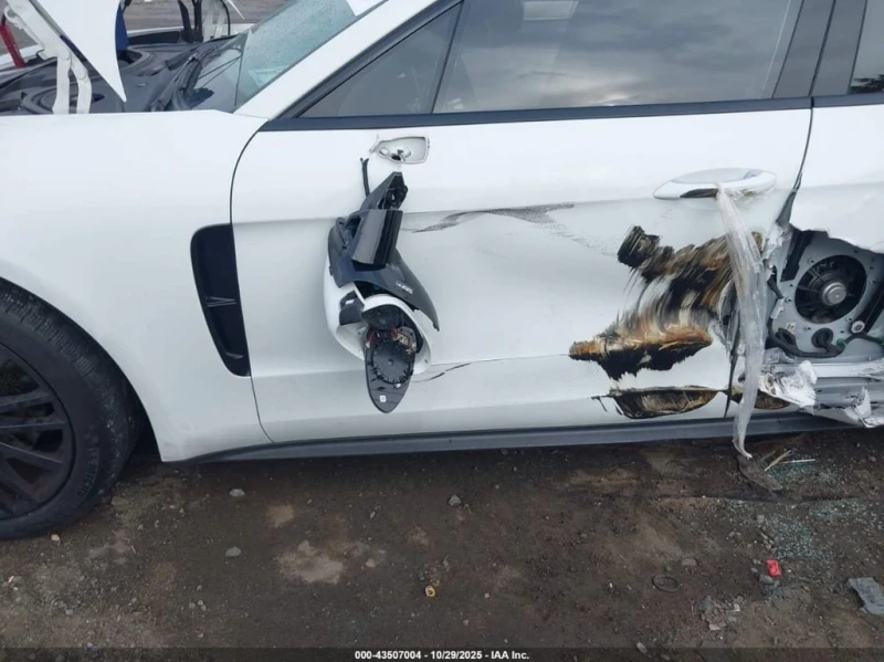 Porsche Panamera * 4 * CARFAX * ФИНАНСИРАНЕ* КЛИП, снимка 6 - Автомобили и джипове - 53191928